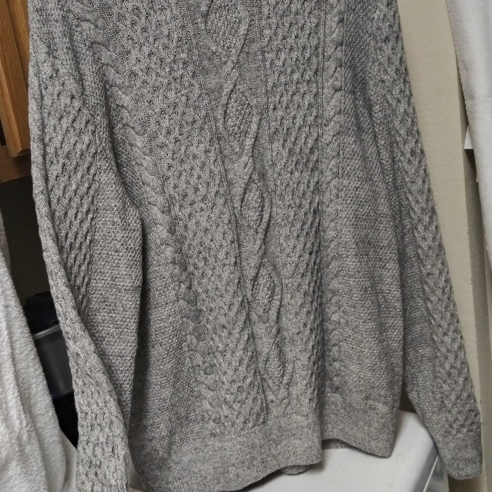 Men's large gray knit sweater